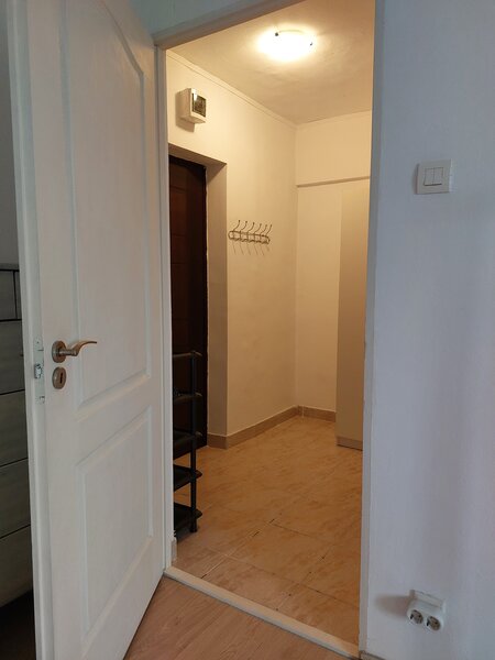 Berceni, garsoniera, Brancoveanu metrou.